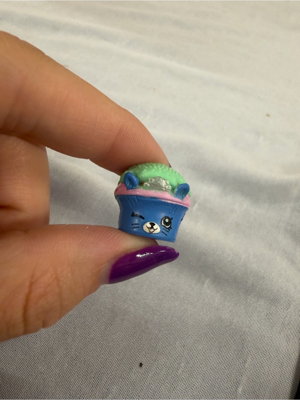 Shopkins Season 5 Royal Cupcake 5-080 Blue/Green